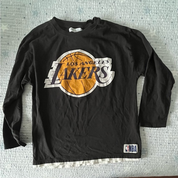 Lakers NBA long sleeve T-Shirt. Size 10 youth. Perfect for back to school. - Picture 1 of 4